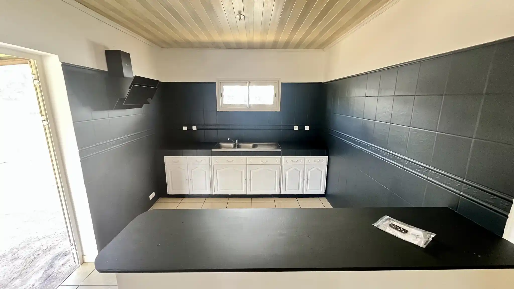 Photo 3 - Maison à louer - Ancien 1 150 € 4 pièces 3 chambres 83 m² Saint-Louis La Rivière 97421