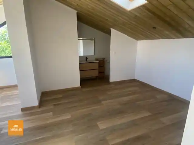 Photo 2 - Maison à vendre - Ancien 639 000 € 6 pièces 4 chambres 130 m² Saint-Pierre 97410