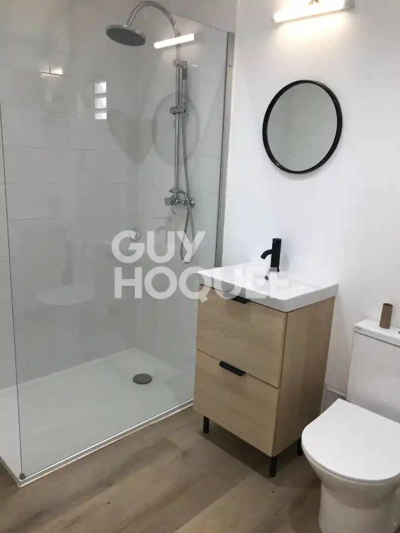 Photo 3 - Maison à louer - Ancien 580 € 1 pièces 23.5 m² Saint-Benoît 97470