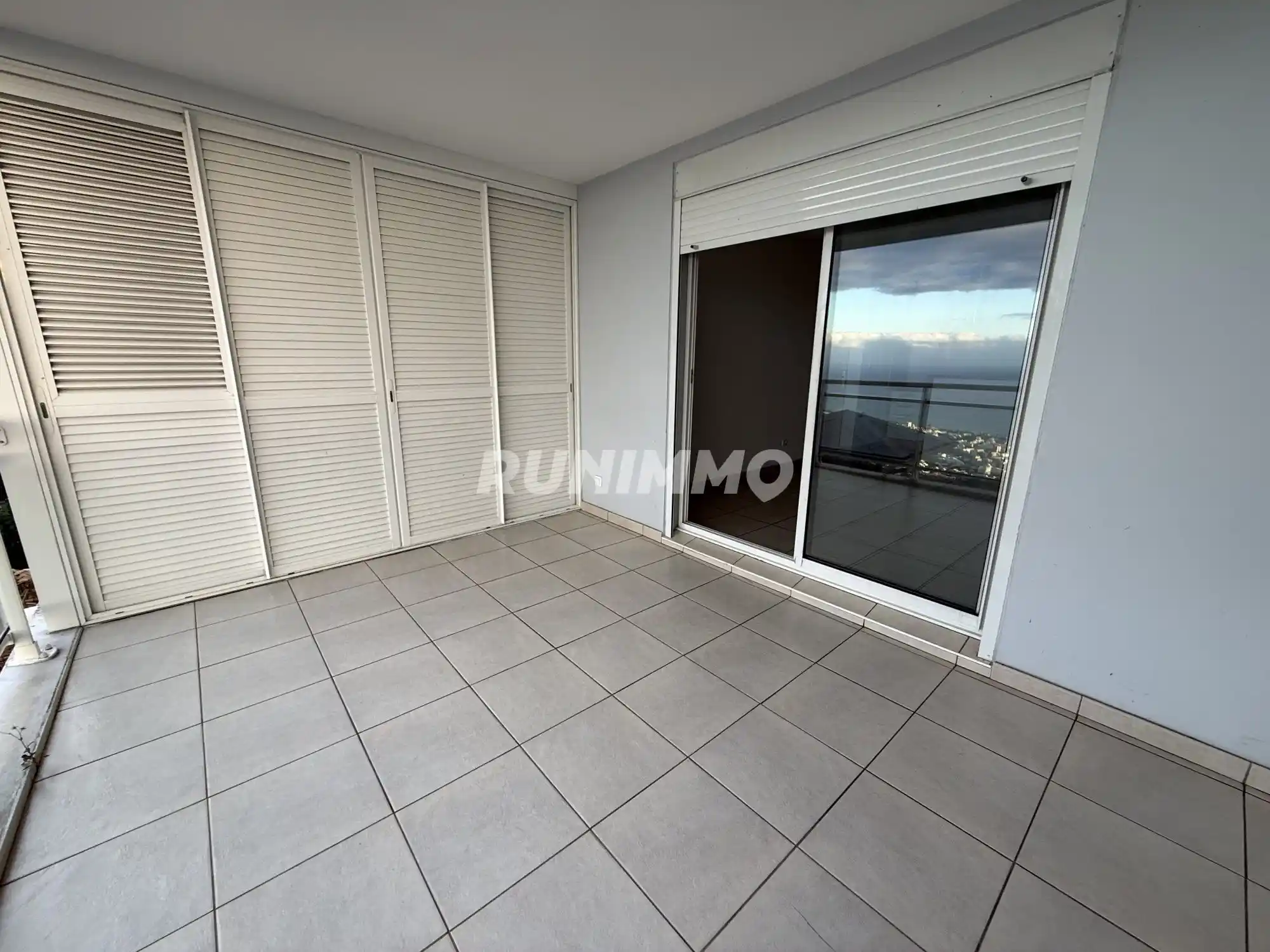 Photo 2 - Appartement à louer - Ancien 635 € 2 pièces 1 chambres 43.37 m² Saint-Denis 97400