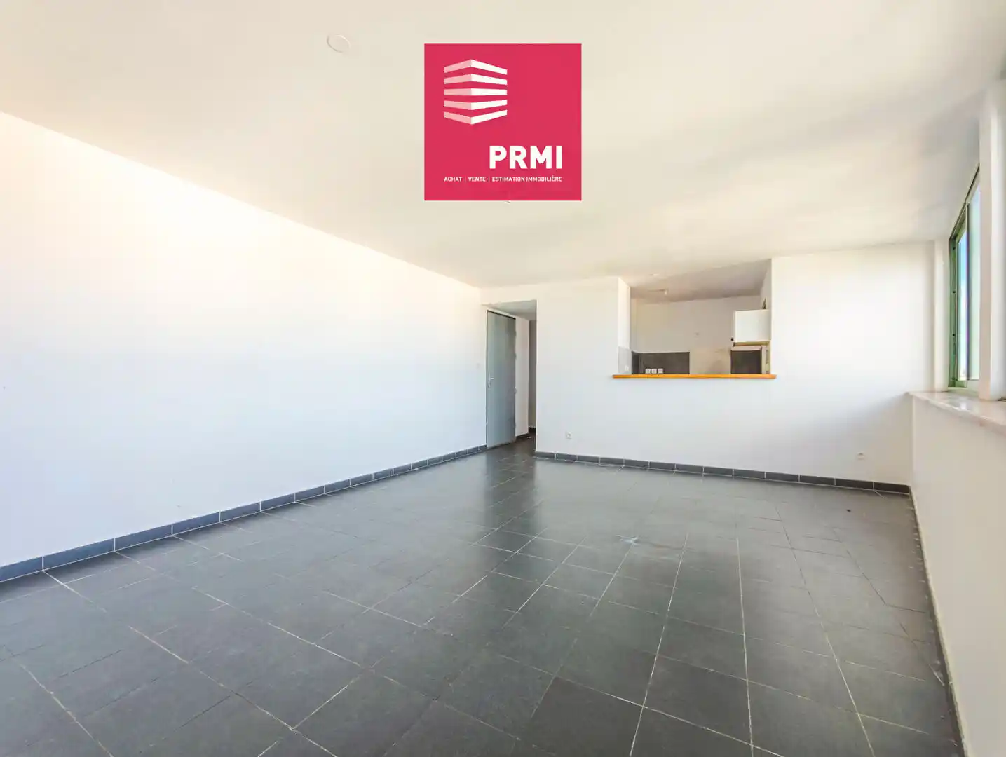 Photo 2 - Appartement à vendre - Ancien 139 900 € 3 pièces 2 chambres 67.8 m² Le Tampon 97430
