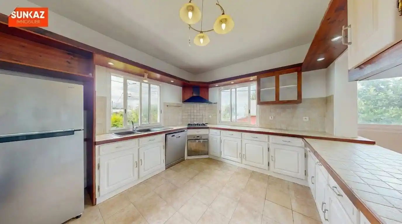 Photo 3 - Maison à vendre - Ancien 324 000 € 4 pièces 3 chambres 119.11 m² Le Tampon 97430