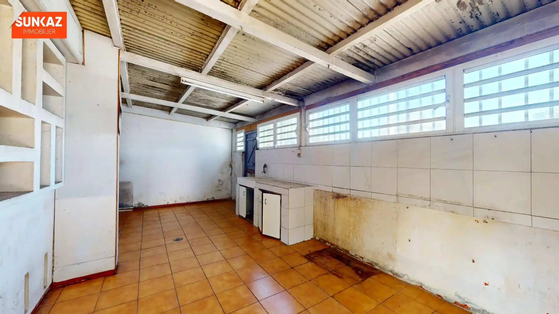 Photo 3 - Maison à vendre - Ancien 254 000 € 4 pièces 3 chambres 81.04 m² Saint-Pierre 97410