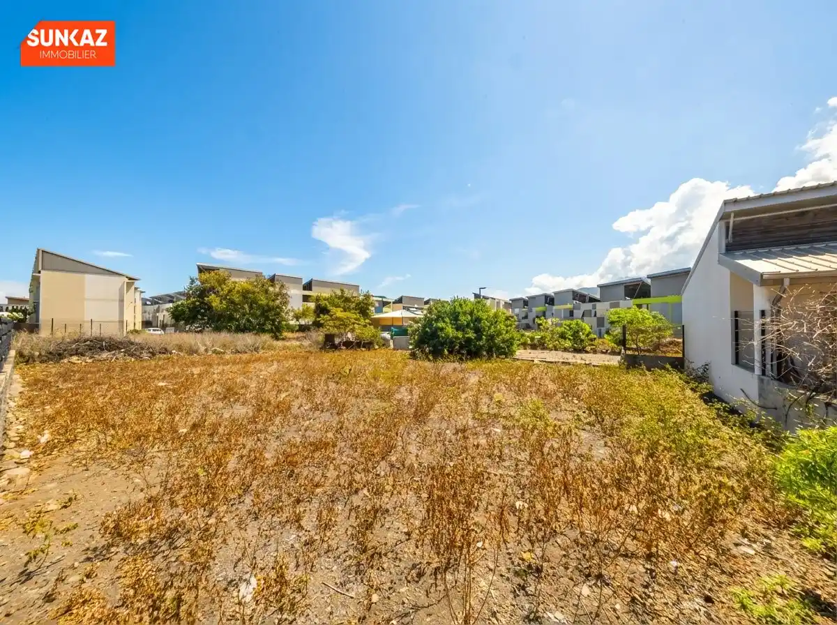 Photo 1 - Terrain à vendre - Ancien 196 000 € 428 m² Saint-Louis 97450