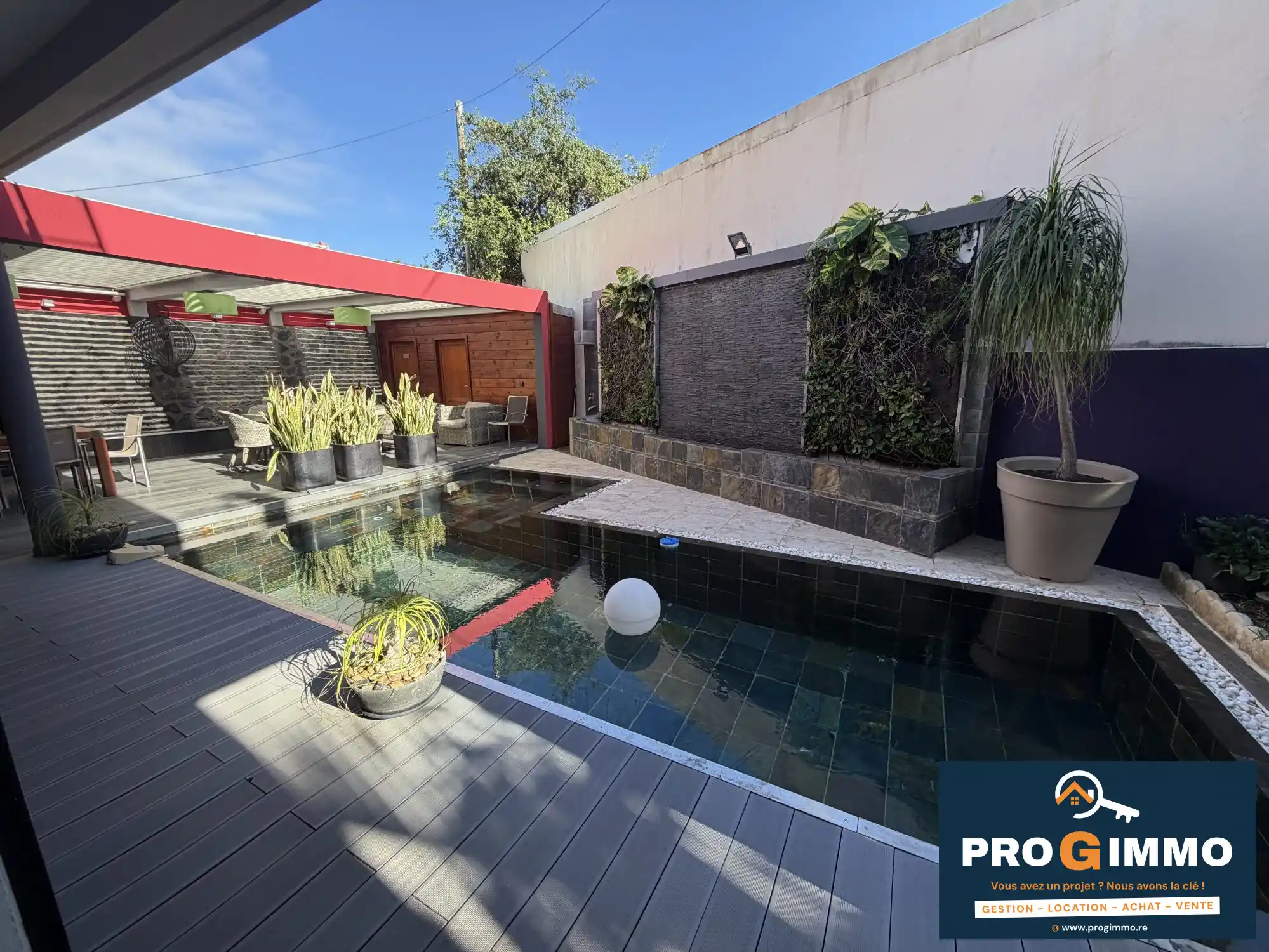 Photo 1 - Maison à vendre - Ancien 786 000 € 10 pièces 4 chambres 295 m² Saint-Louis 97450