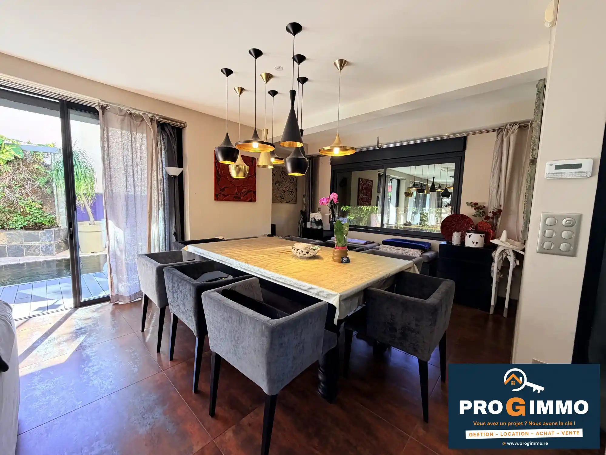 Photo 3 - Maison à vendre - Ancien 786 000 € 10 pièces 4 chambres 295 m² Saint-Louis 97450