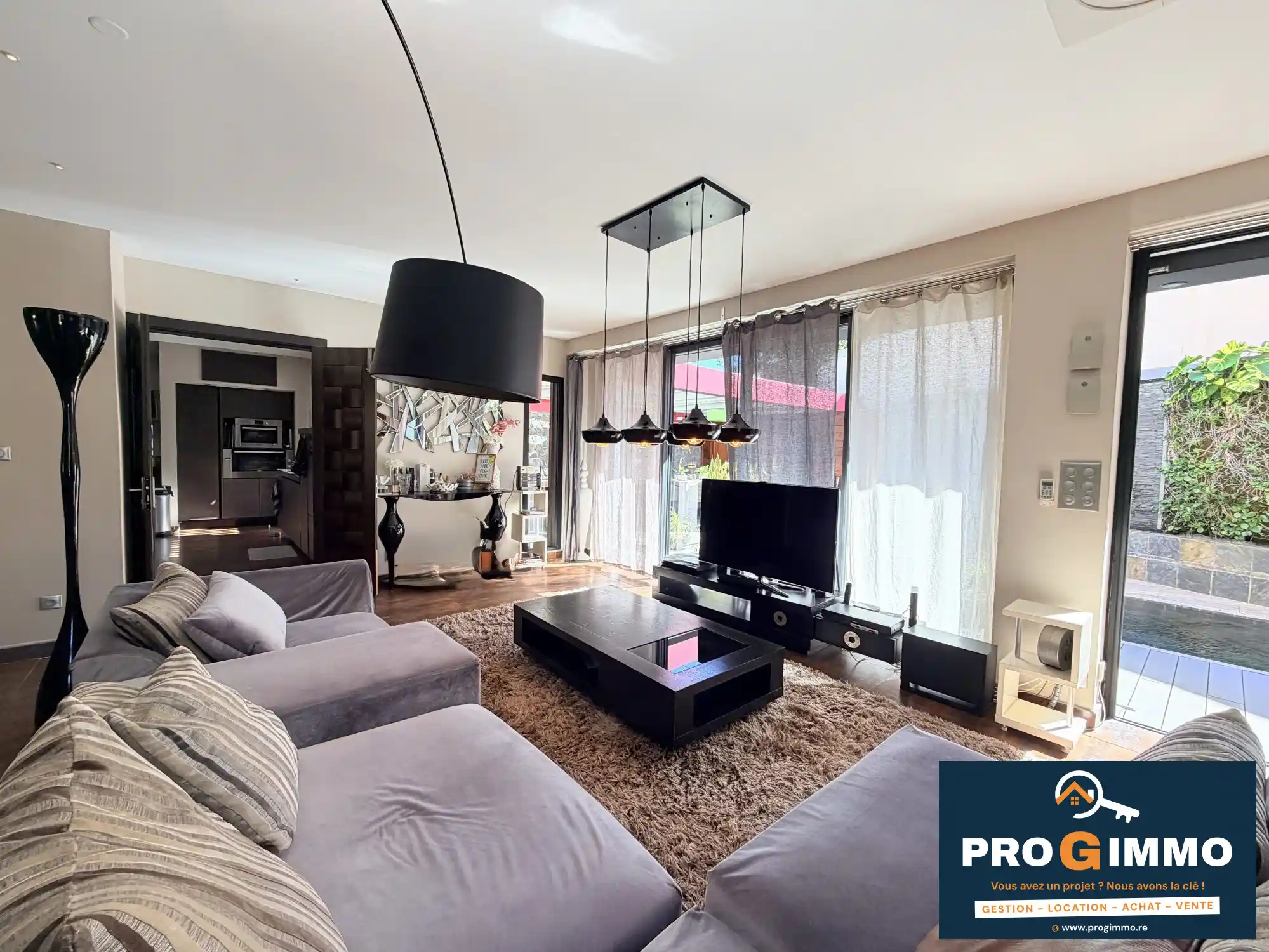 Photo 4 - Maison à vendre - Ancien 786 000 € 10 pièces 4 chambres 295 m² Saint-Louis 97450