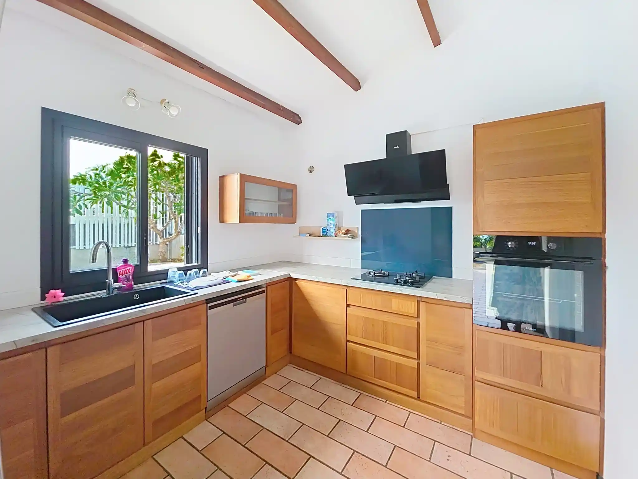 Photo 4 - Maison à louer - Ancien 2 500 € 4 pièces 3 chambres 122 m² L'Étang-Salé 97427