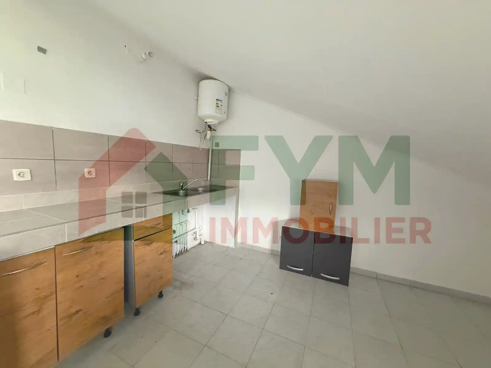 Photo 2 - Appartement à louer - Ancien 615 € 2 pièces 1 chambres 39.39 m² Saint-Denis Sainte-clotilde 97490
