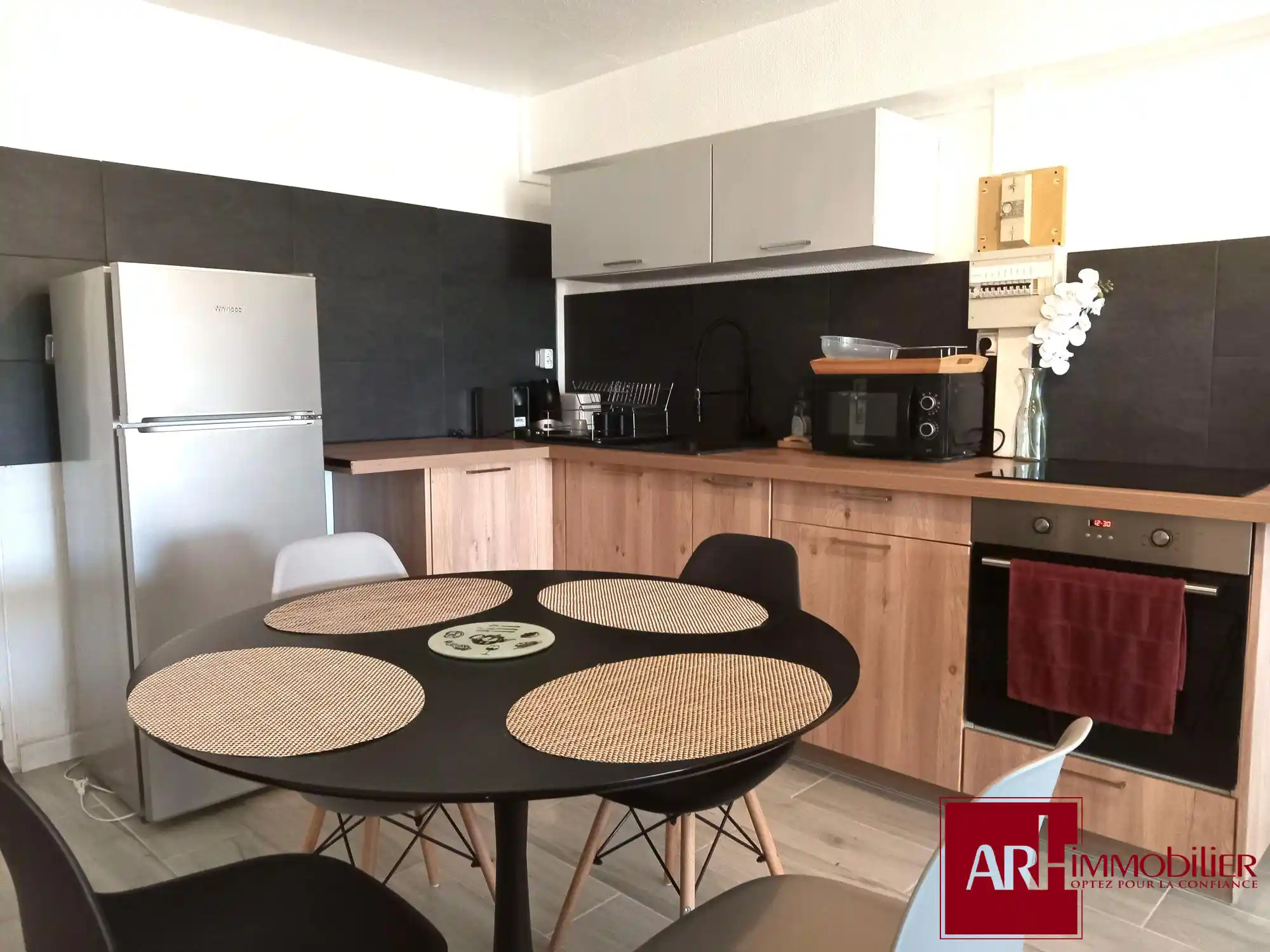 Photo 2 - Appartement à louer - Ancien 780 € 1 pièces 32.5 m² Saint-Paul 97460