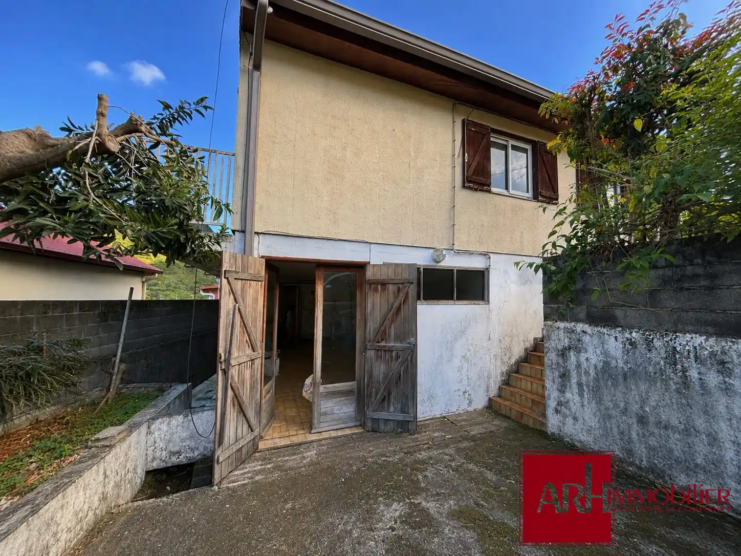 Photo 3 - Maison à vendre - Ancien 189 000 € 5 pièces 3 chambres 142 m² Entre-Deux 97414