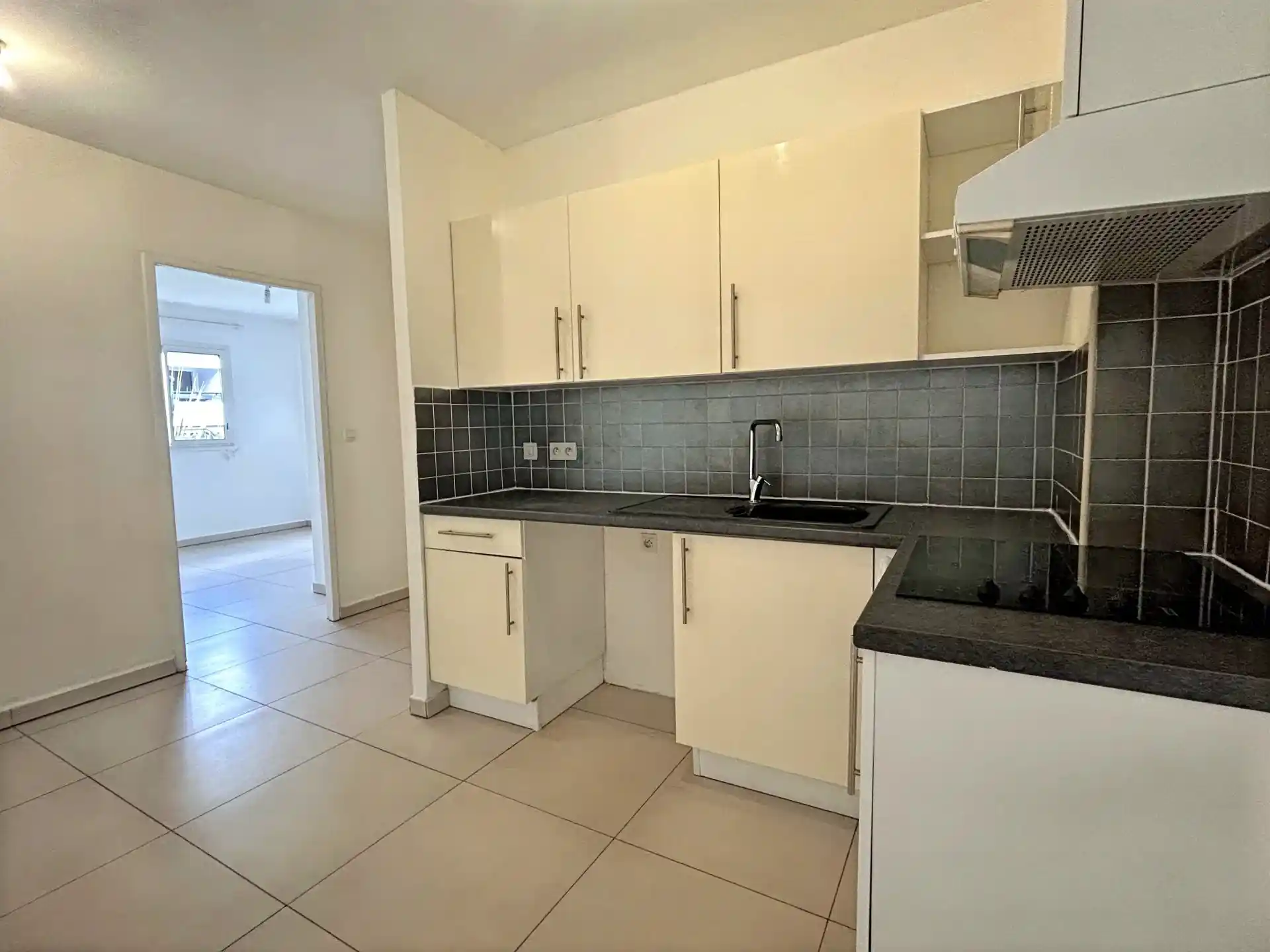 Photo 4 - Appartement à vendre - Ancien 197 950 € 3 pièces 2 chambres 74.76 m² Saint-Denis 97400