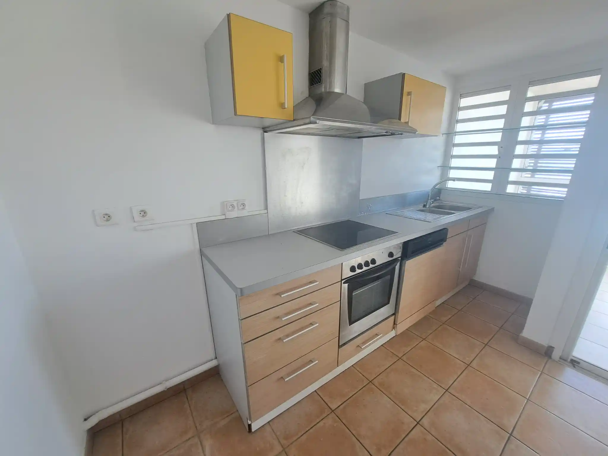 Photo 3 - Appartement à louer - Ancien 942 € 3 pièces 2 chambres 67.32 m² Saint-Denis 97400