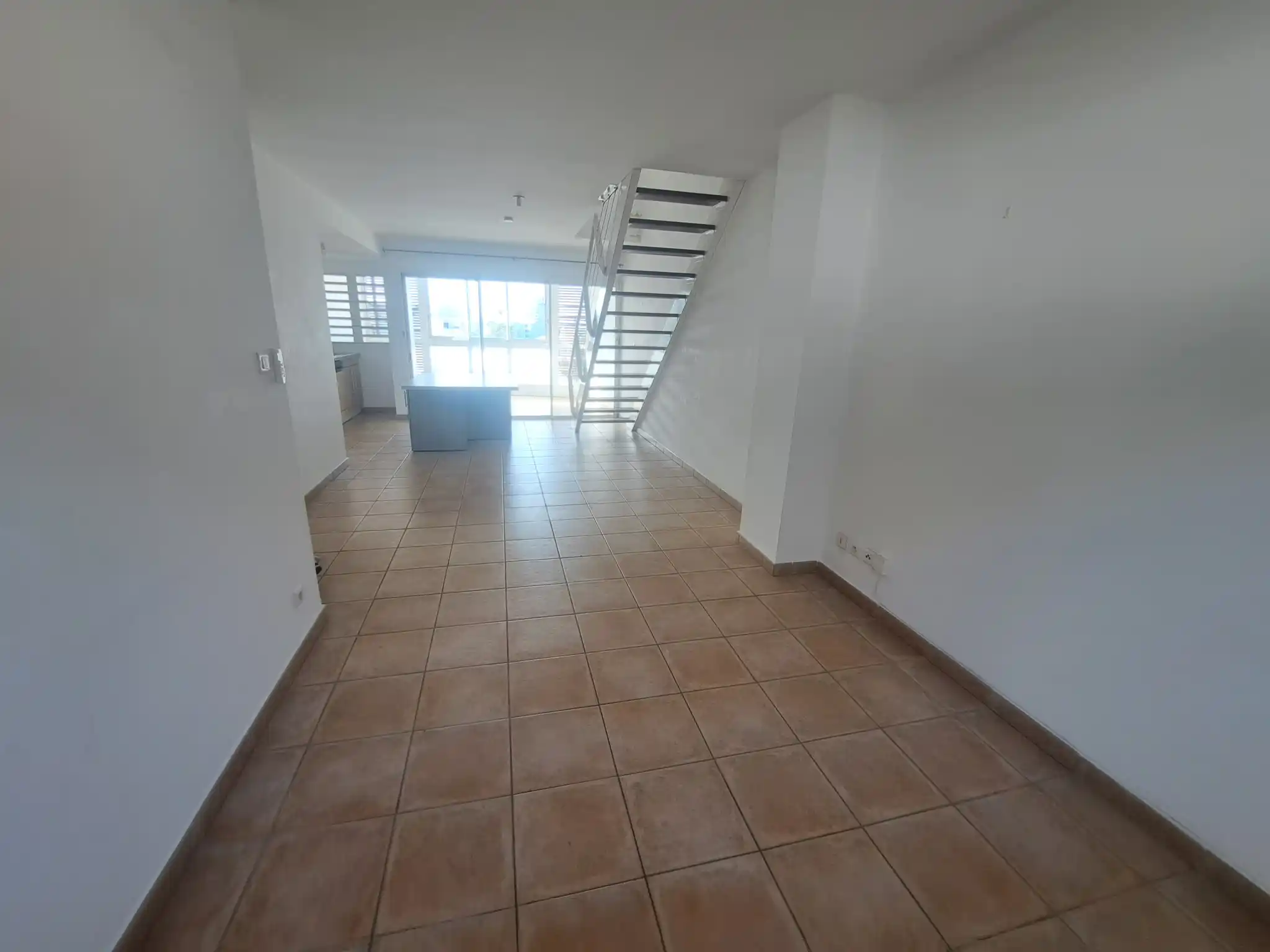 Photo 2 - Appartement à louer - Ancien 942 € 3 pièces 2 chambres 67.32 m² Saint-Denis 97400