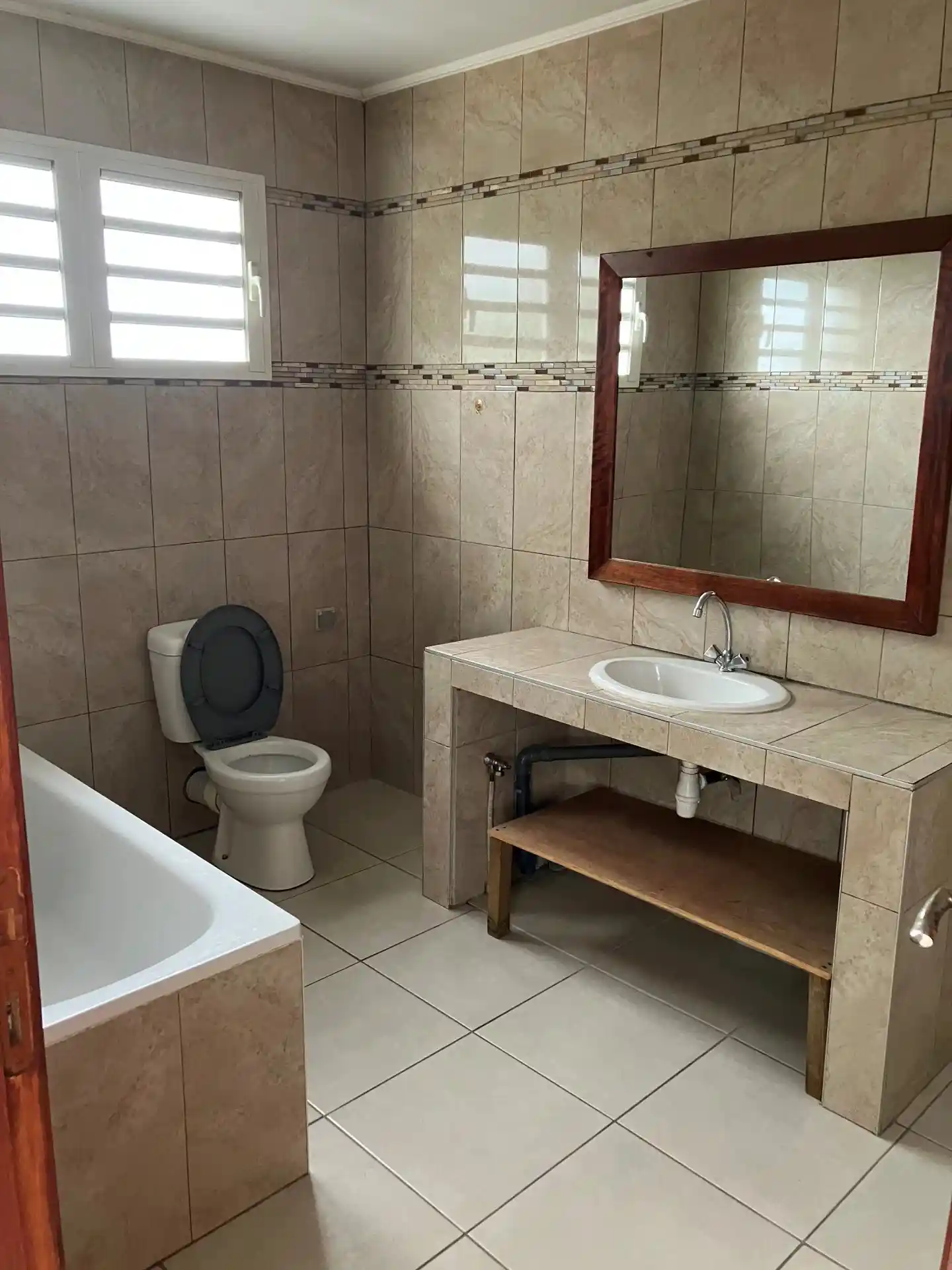 Photo 3 - Appartement à louer - Ancien 640 € 3 pièces 2 chambres 58.97 m² Le Tampon 97430