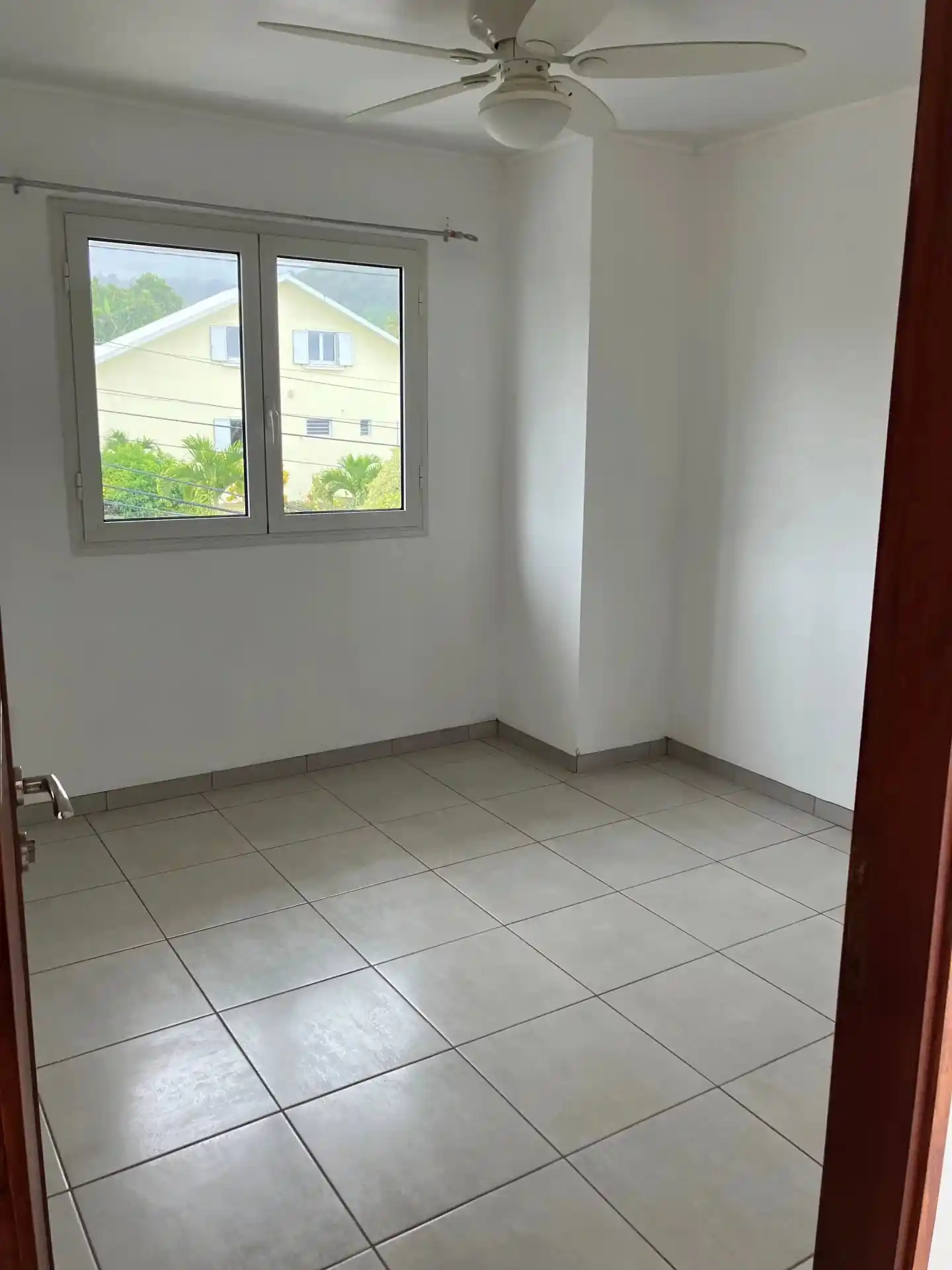 Photo 2 - Appartement à louer - Ancien 640 € 3 pièces 2 chambres 58.97 m² Le Tampon 97430
