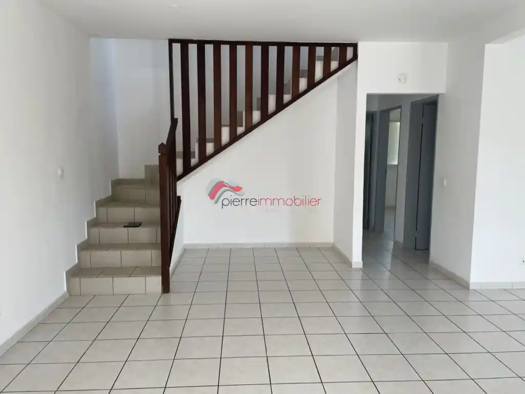 Photo 2 - Maison à louer - Ancien 1 015 € 4 pièces 3 chambres 91 m² Saint-Pierre 97410