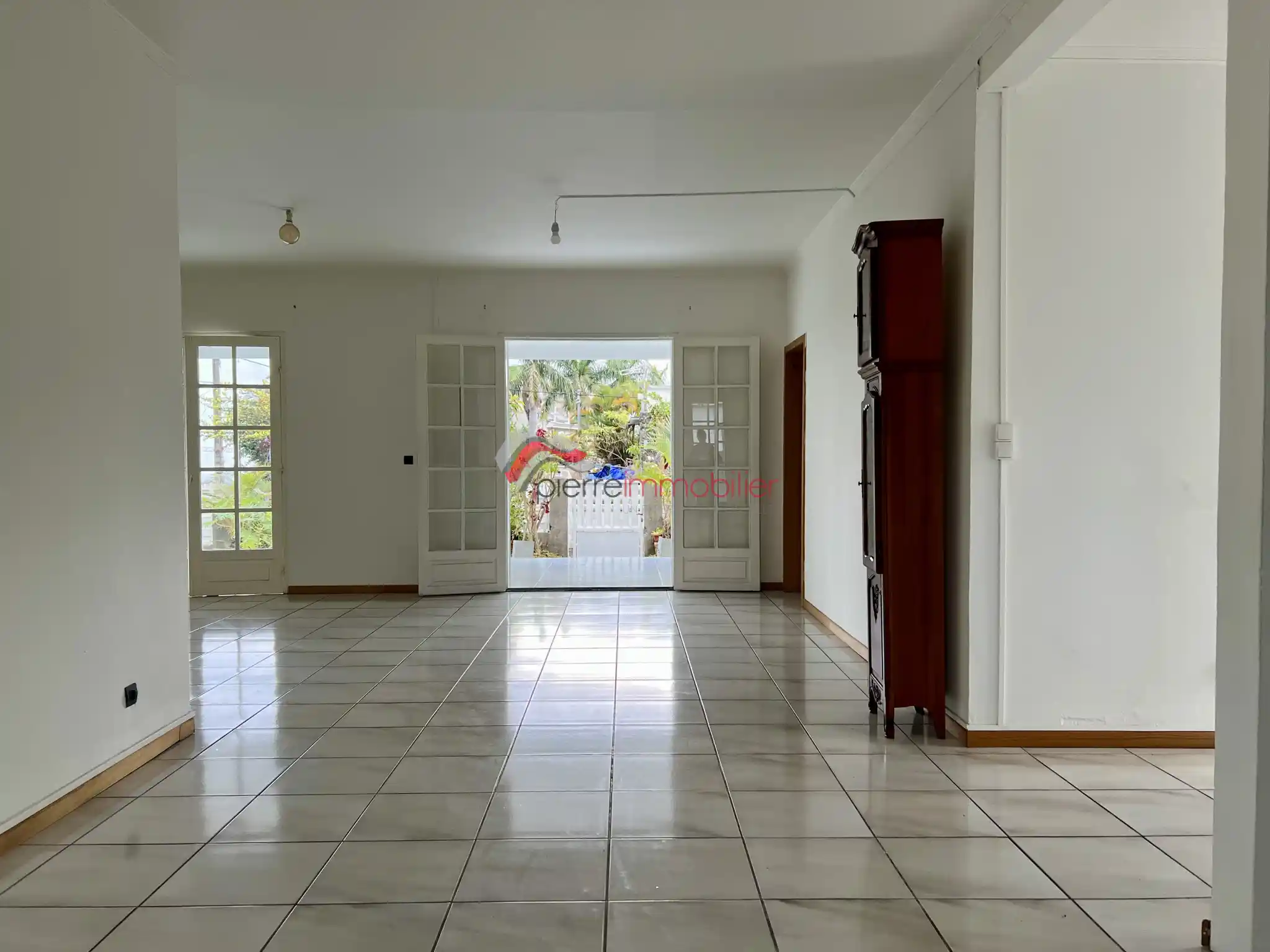 Photo 4 - Maison à louer - Ancien 1 500 € 5 pièces 4 chambres 120 m² Le Tampon 97430