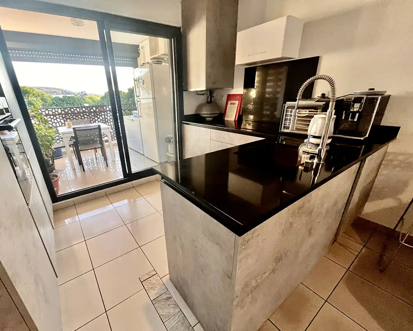 Photo 1 - Appartement à vendre - Ancien 252 000 € 3 pièces 2 chambres 50 m² Saint-Paul 97460