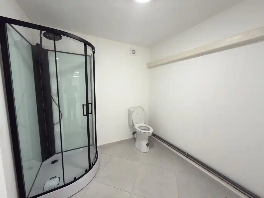 Photo 4 - Local / Bureaux à louer - Ancien 2 600 € 150 m² Bras-Panon 97412