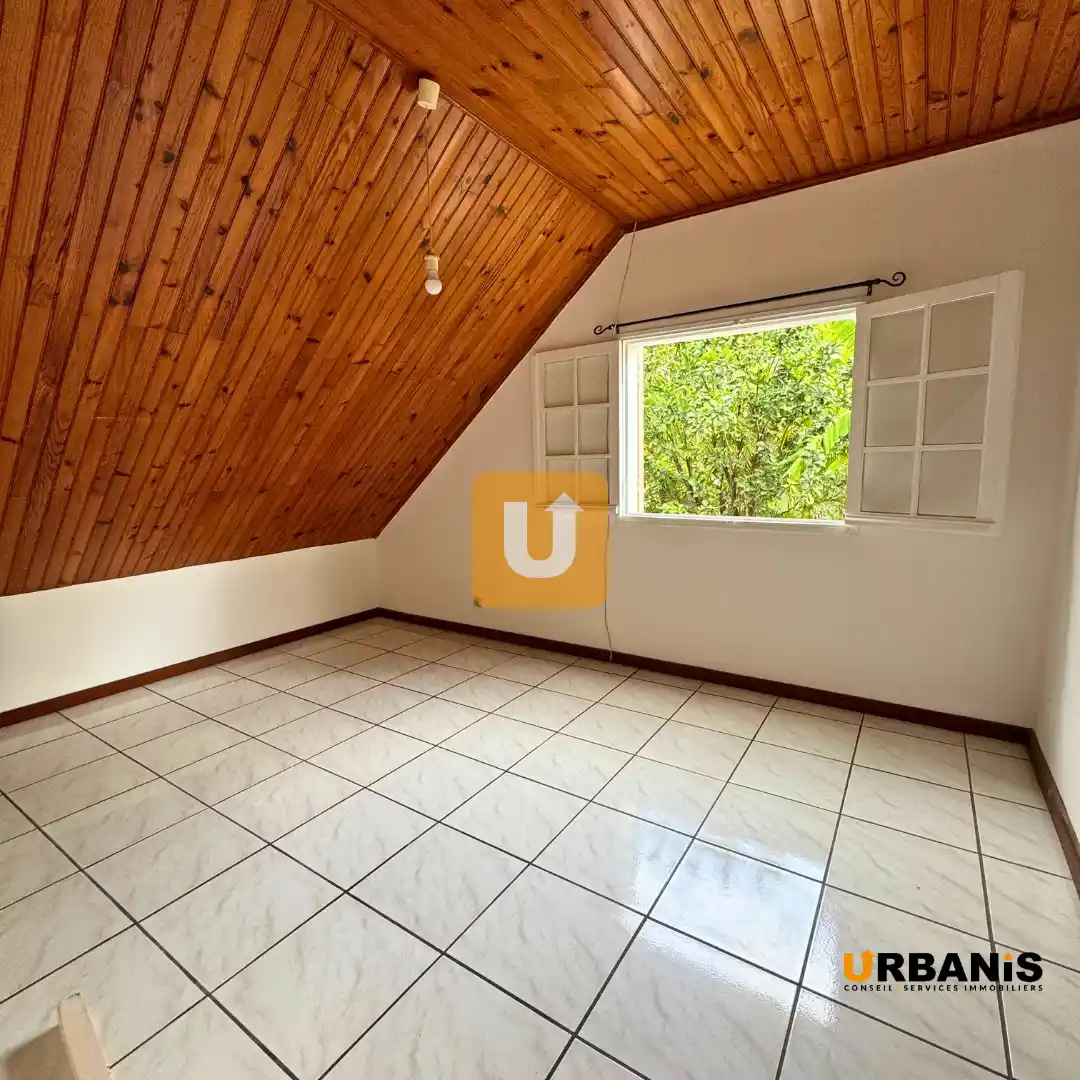 Photo 3 - Maison à louer - Ancien 1 500 € 6 pièces 5 chambres 250 m² Saint-Paul 97411