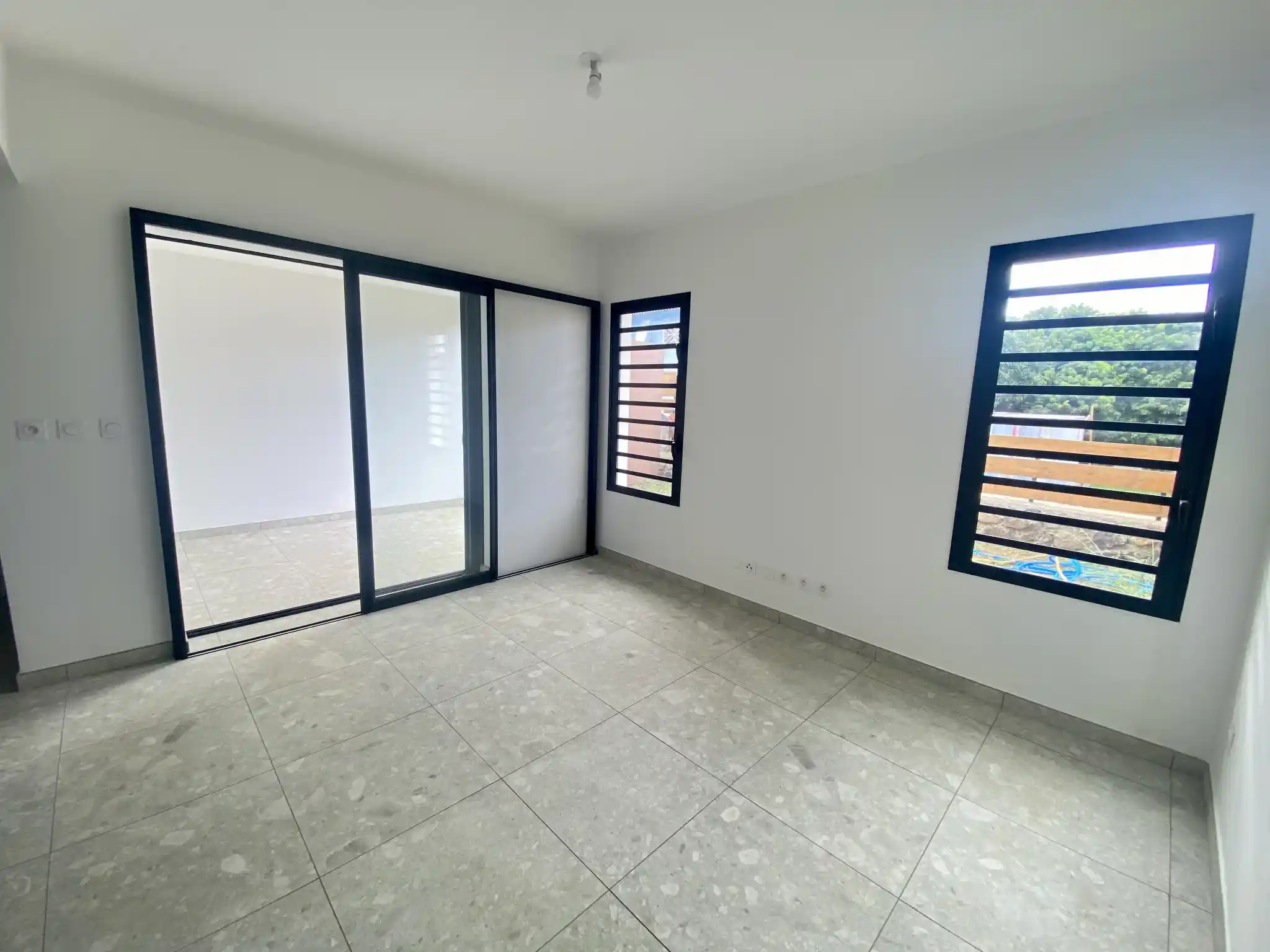 Photo 4 - Maison à louer - Ancien 1 116 € 4 pièces 3 chambres 87 m² Saint-Louis La Rivière 97421