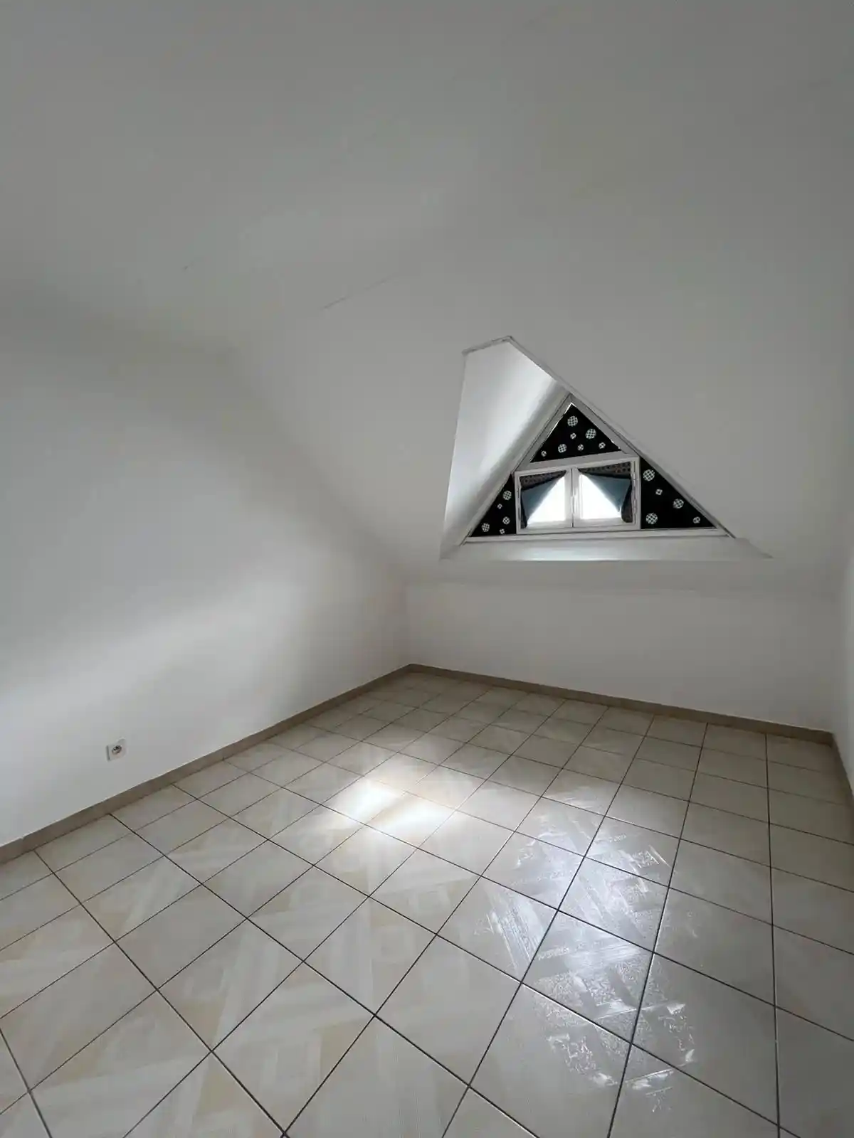 Photo 4 - Appartement à louer - Ancien 1 011 € 3 pièces 2 chambres 86.49 m² Saint-Pierre 97410