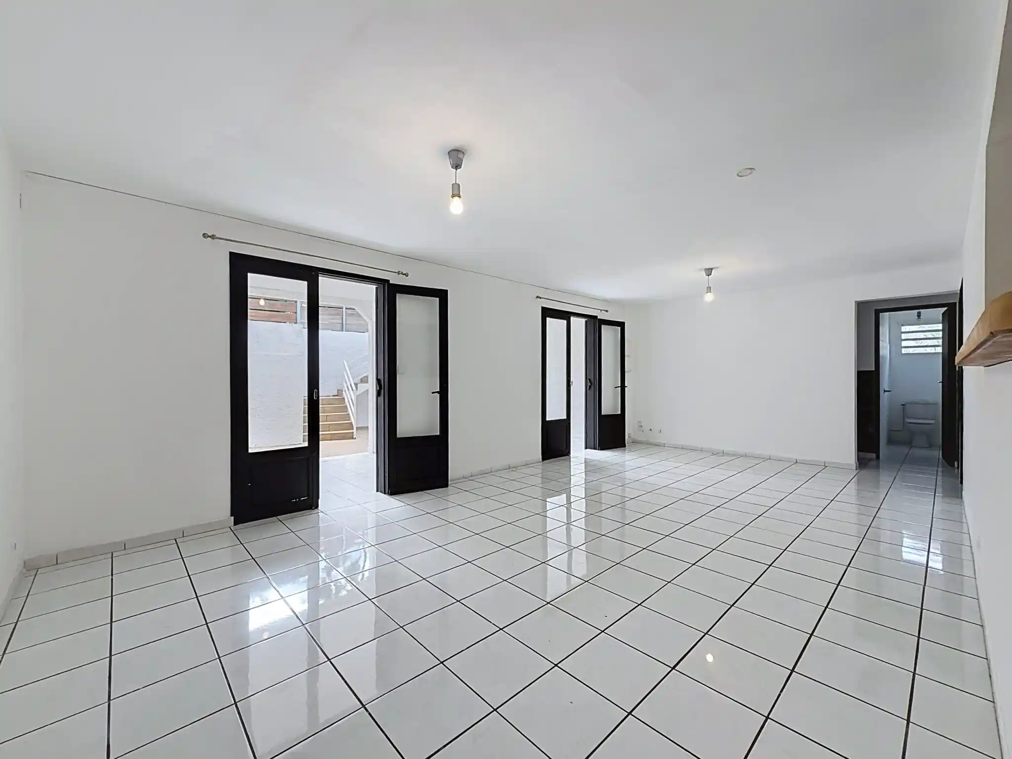 Photo 4 - Maison à louer - Ancien 1 350 € 4 pièces 3 chambres 101 m² L'Étang-Salé 97427