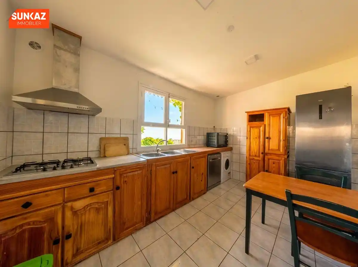 Photo 3 - Maison à louer - Ancien 1 150 € 3 pièces 2 chambres 80 m² Le Tampon 97430