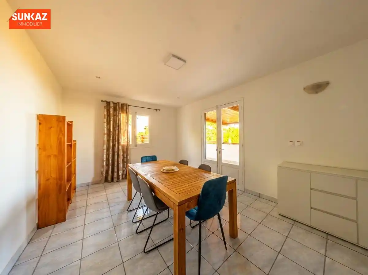 Photo 1 - Maison à louer - Ancien 1 150 € 3 pièces 2 chambres 80 m² Le Tampon 97430