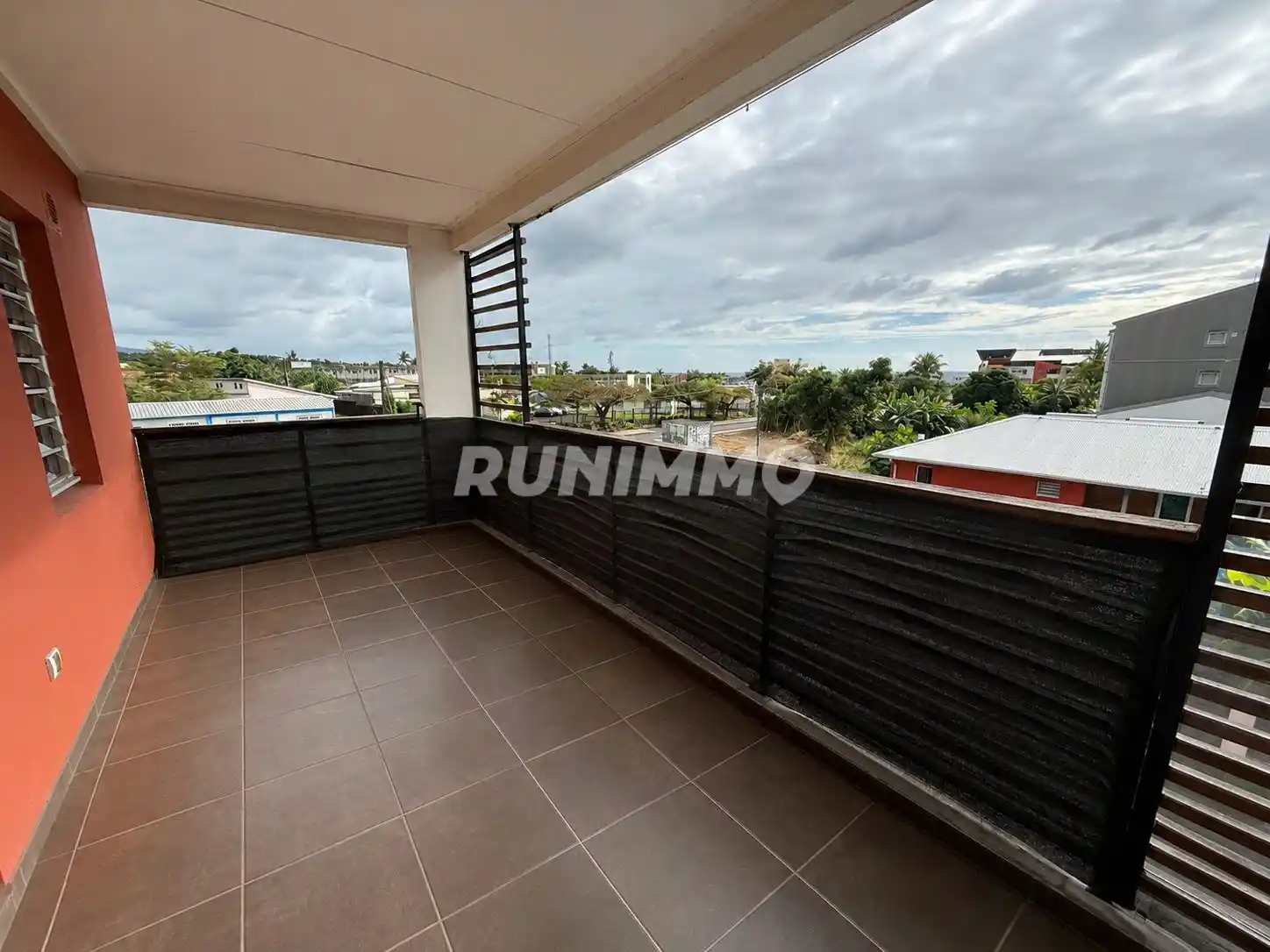 Photo 1 - Appartement à louer - Ancien 767 € 3 pièces 60.32 m² Saint-Benoît 97470
