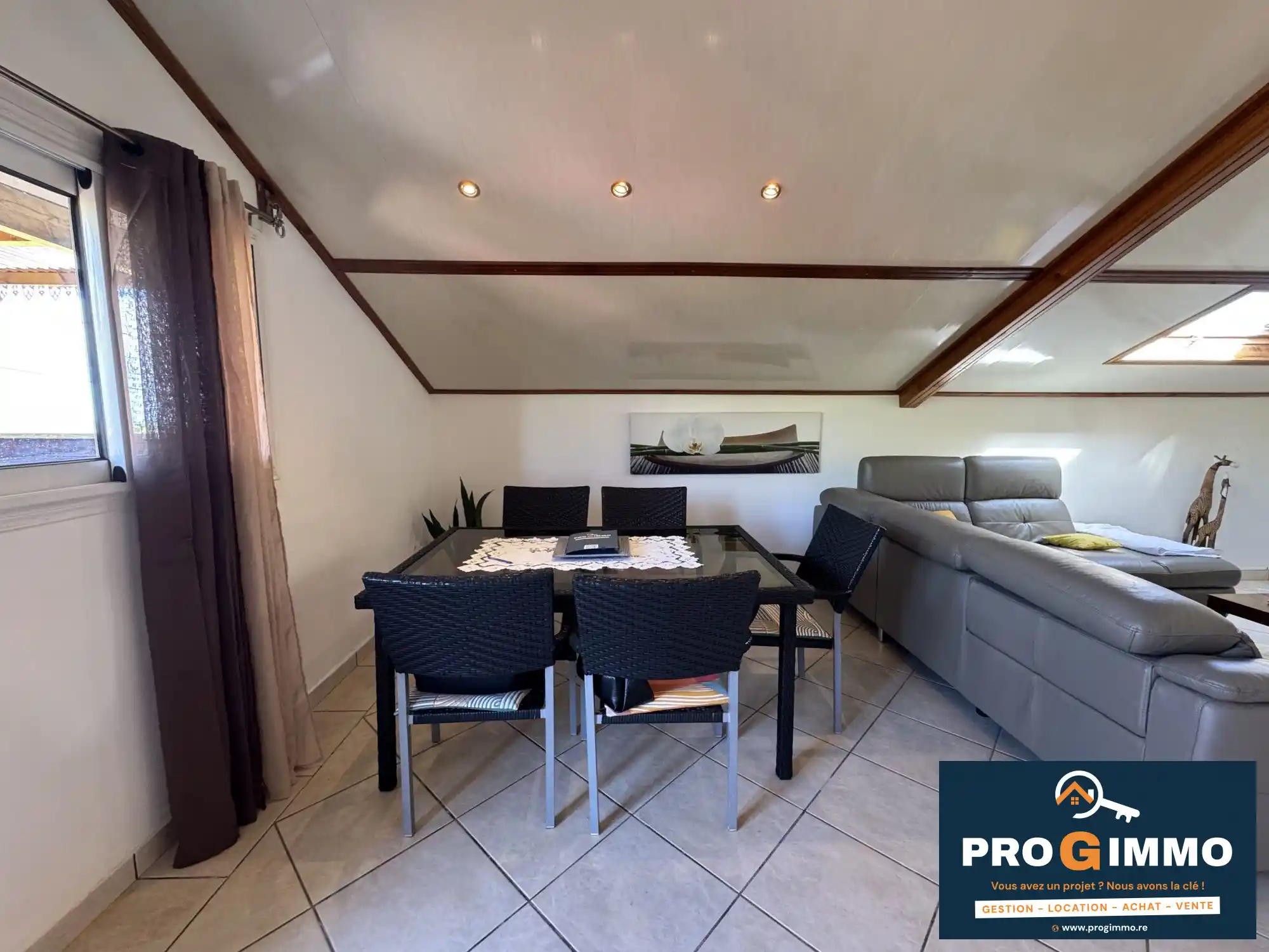 Photo 3 - Appartement à louer - Ancien 920 € 3 pièces 2 chambres 90 m² Le Tampon 97430