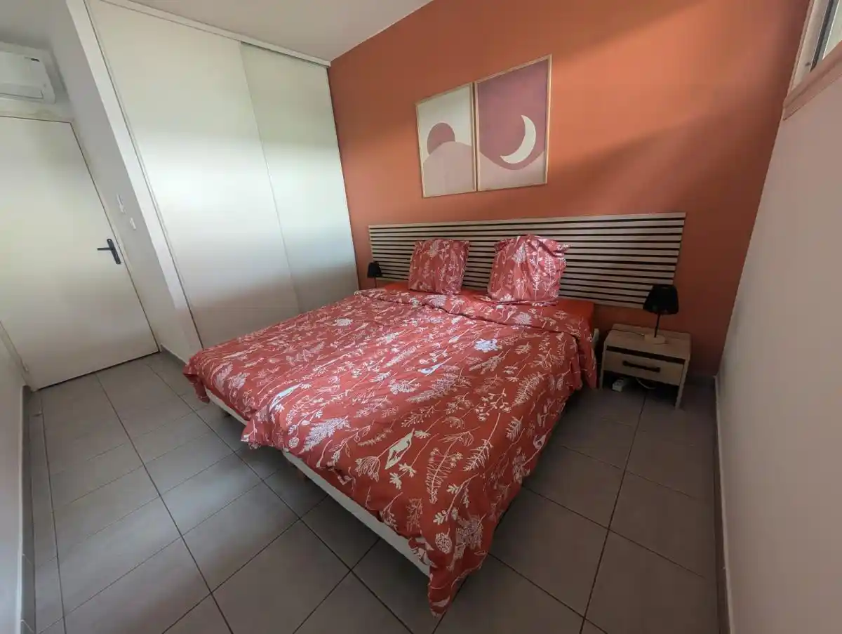 Photo 1 - Appartement à vendre - Ancien 336 600 € 3 pièces 2 chambres 66 m² Saint-Pierre 97410