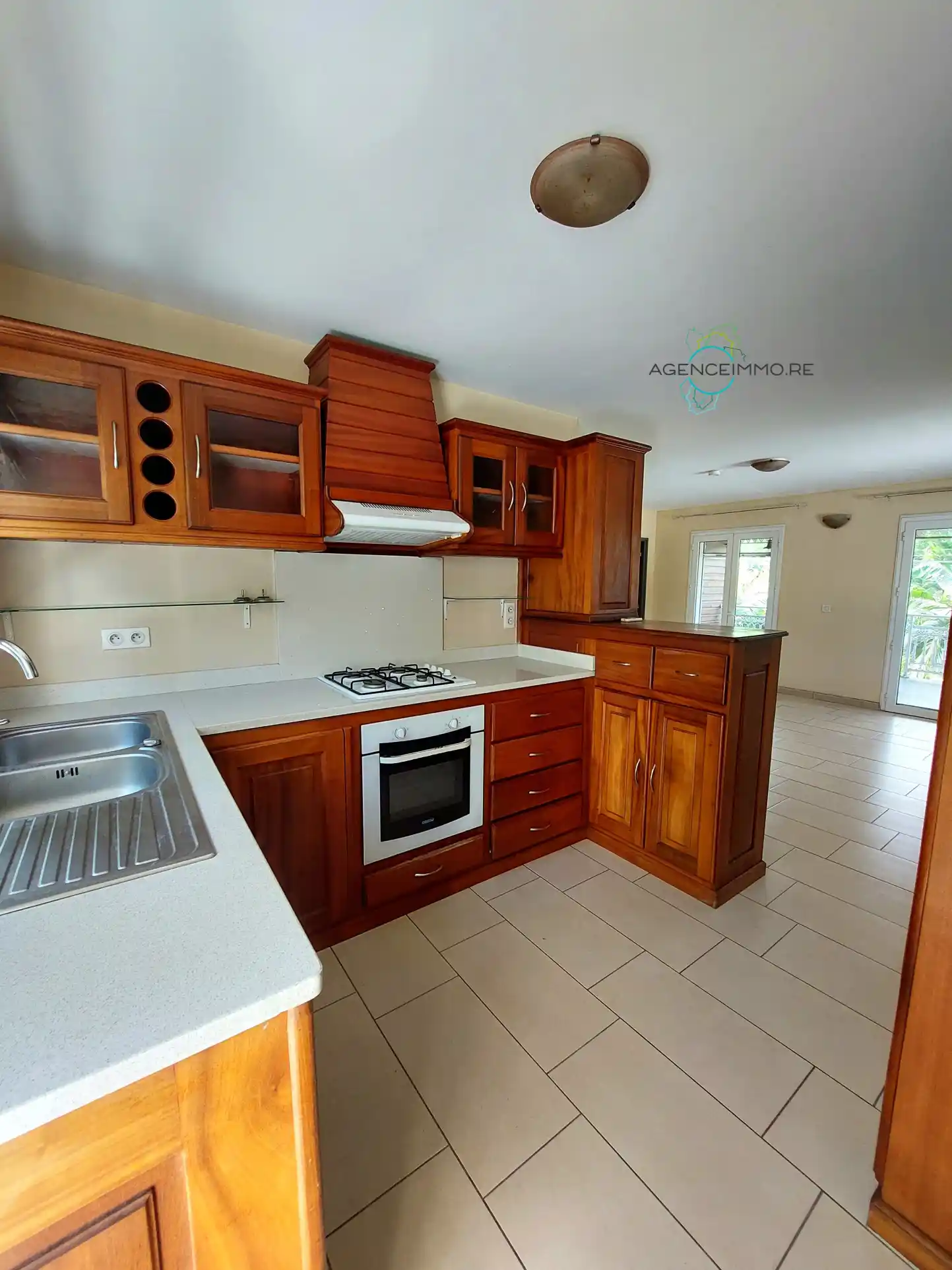 Photo 2 - Appartement à louer - Ancien 1 067,24 € 4 pièces 3 chambres 75.07 m² Saint-Paul 97460