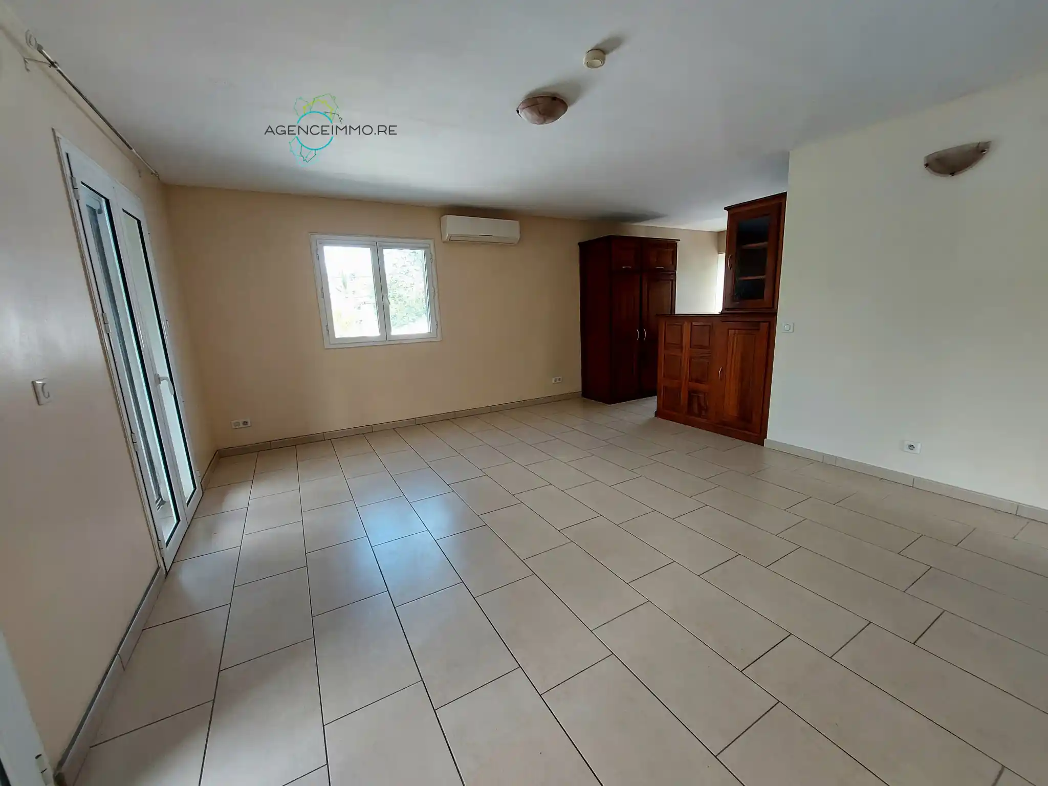 Photo 4 - Appartement à louer - Ancien 1 067,24 € 4 pièces 3 chambres 75.07 m² Saint-Paul 97460
