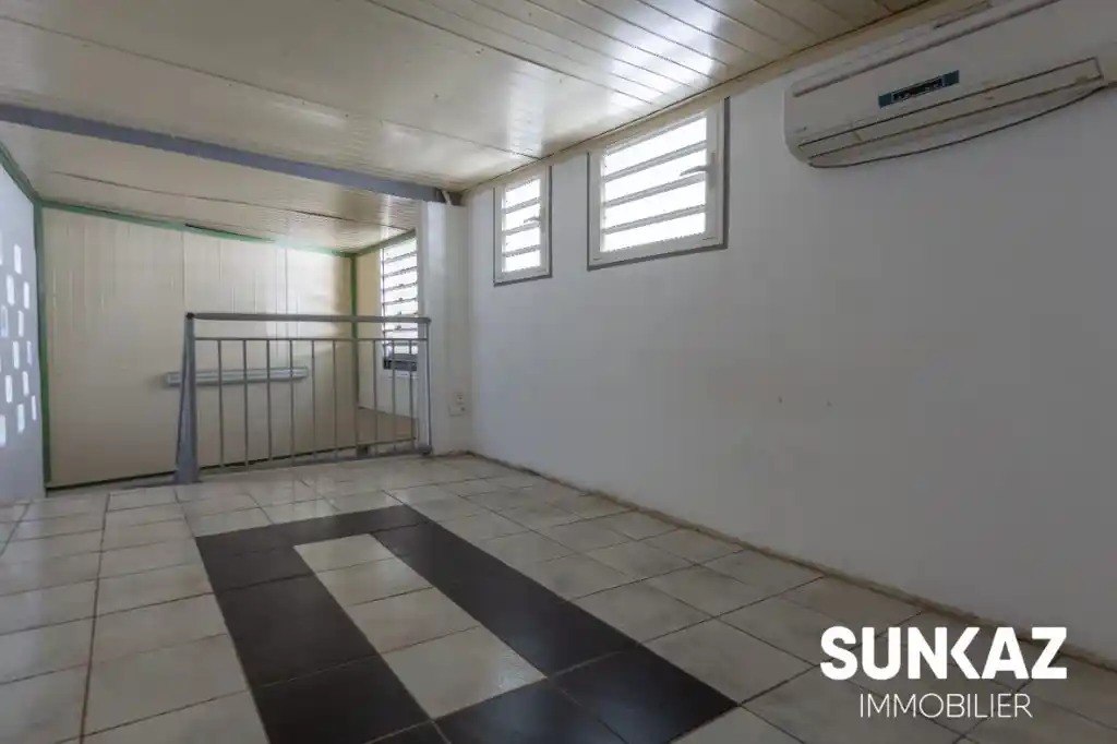 Photo 4 - Appartement à louer - Ancien 678 € 2 pièces 35 m² Saint-Pierre 97410