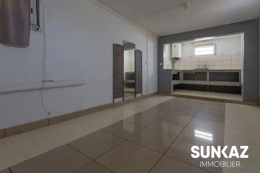 Photo 1 - Appartement à louer - Ancien 678 € 2 pièces 35 m² Saint-Pierre 97410