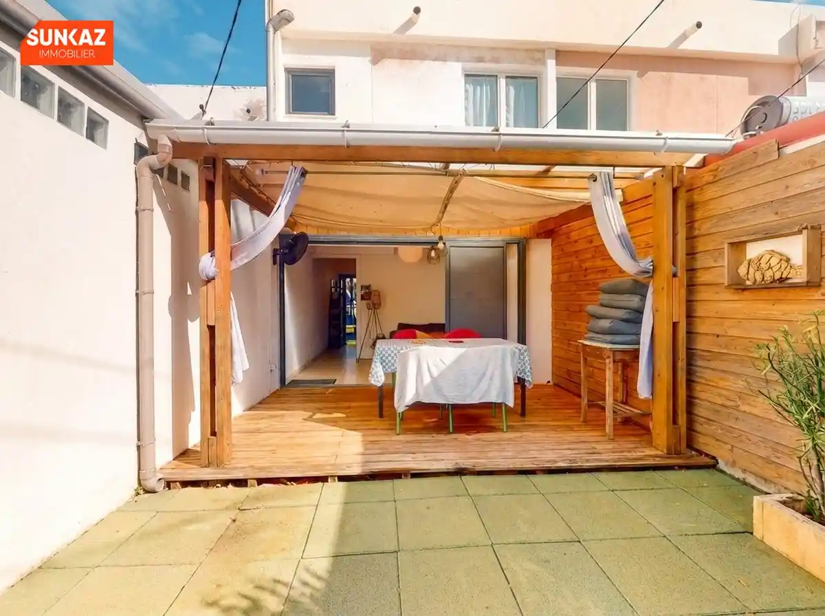 Photo 3 - Maison à vendre - Ancien 324 800 € 4 pièces 3 chambres 97.93 m² Saint-Pierre 97410