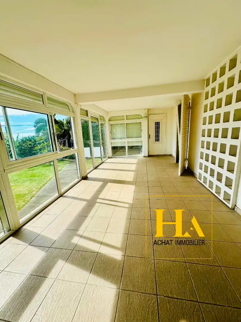 Photo 2 - Maison à vendre - Ancien 399 000 € 5 pièces 4 chambres 129 m² Saint-Denis Sainte-clotilde 97490