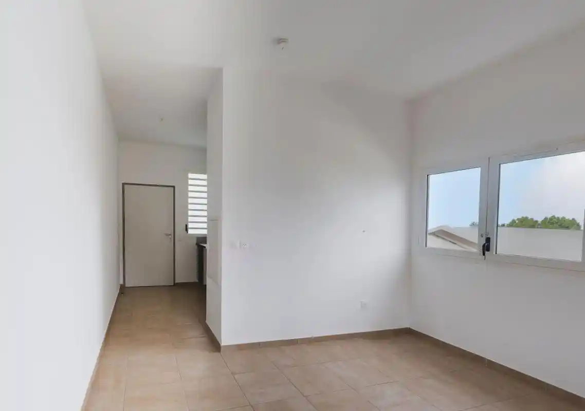 Photo 1 - Appartement à louer - Ancien 450 € 1 pièces 1 chambres 1 m² Le Tampon 97430