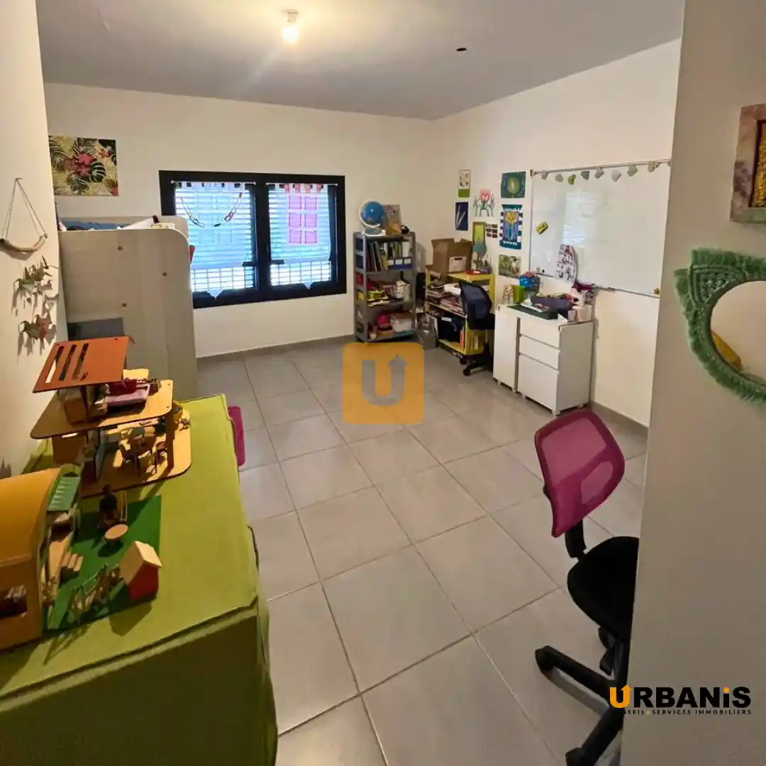 Photo 4 - Maison à vendre - Ancien 365 000 € 4 pièces 3 chambres 114 m² Le Port 97420
