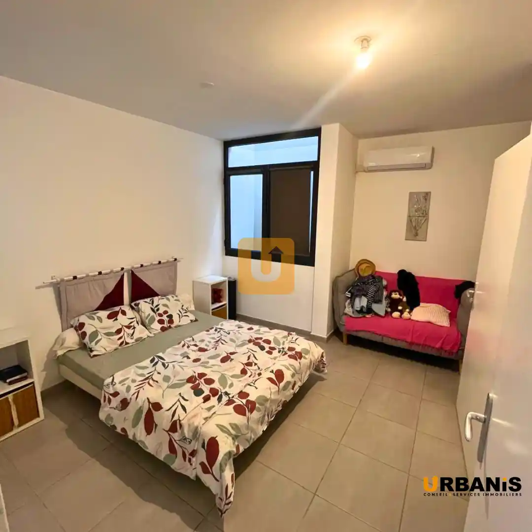 Photo 3 - Maison à vendre - Ancien 365 000 € 4 pièces 3 chambres 114 m² Le Port 97420