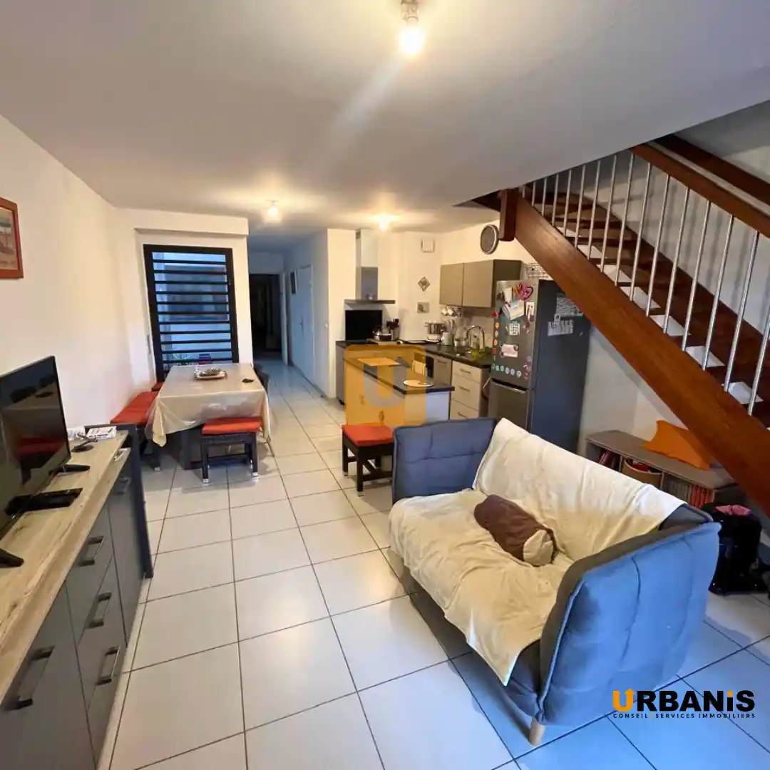 Photo 2 - Maison à vendre - Ancien 365 000 € 4 pièces 3 chambres 114 m² Le Port 97420