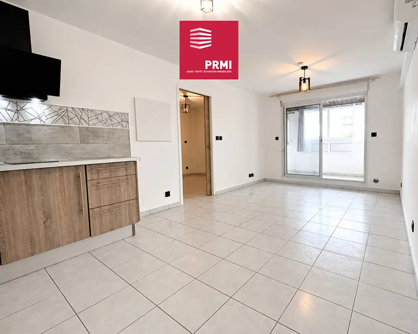 Photo 1 - Appartement à vendre - Ancien 99 000 € 2 pièces 1 chambres 50 m² Sainte-Suzanne 97441