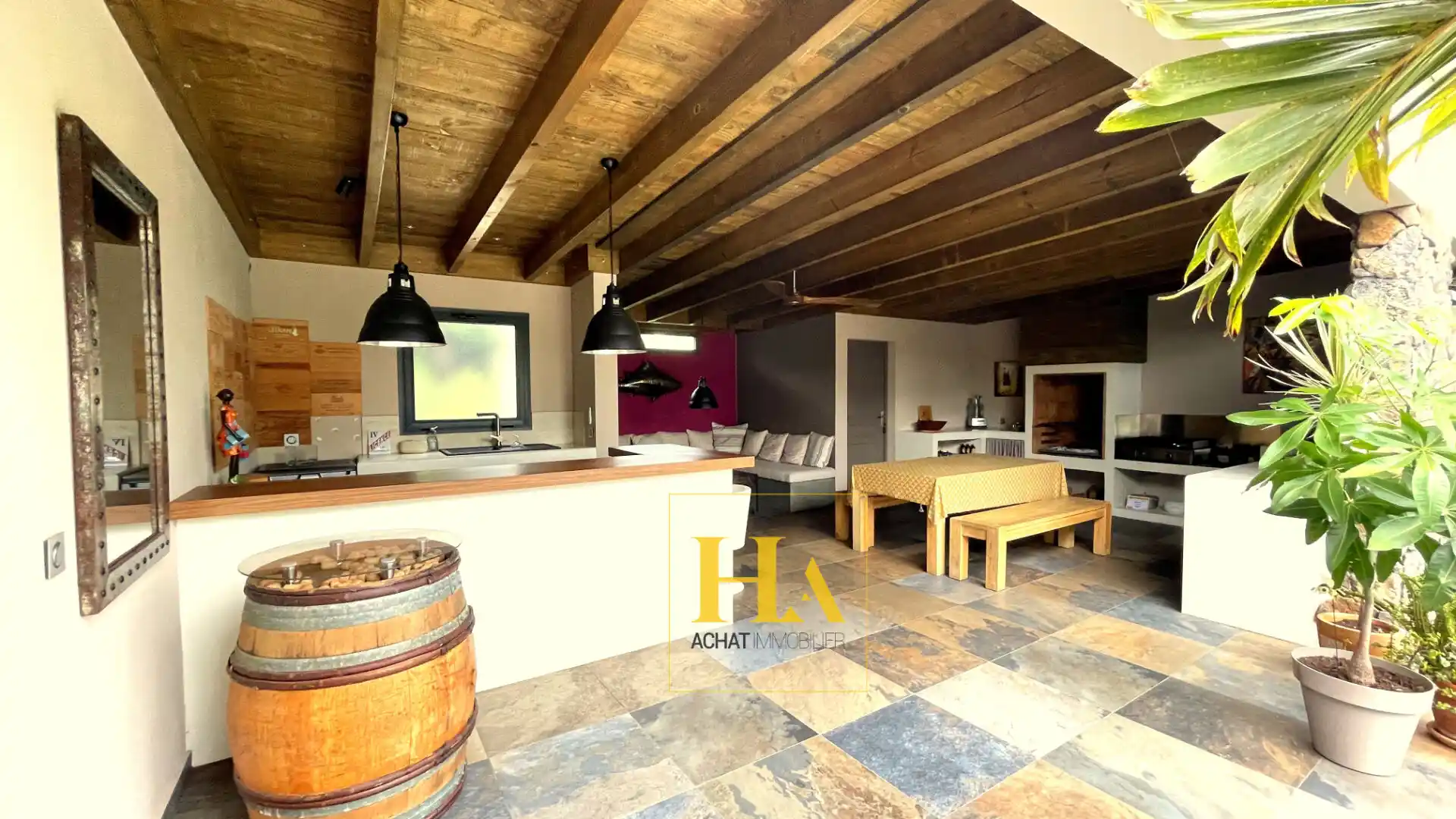Photo 3 - Maison à vendre - Ancien 780 000 € 7 pièces 4 chambres 257 m² Saint-Pierre 97410