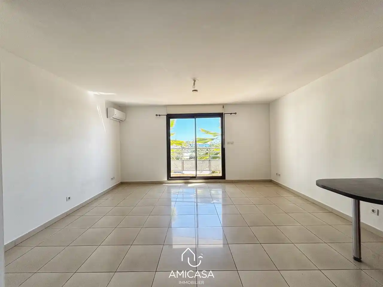 Photo 3 - Appartement à louer - Ancien 600 € 1 pièces 31.55 m² Saint-André 97440