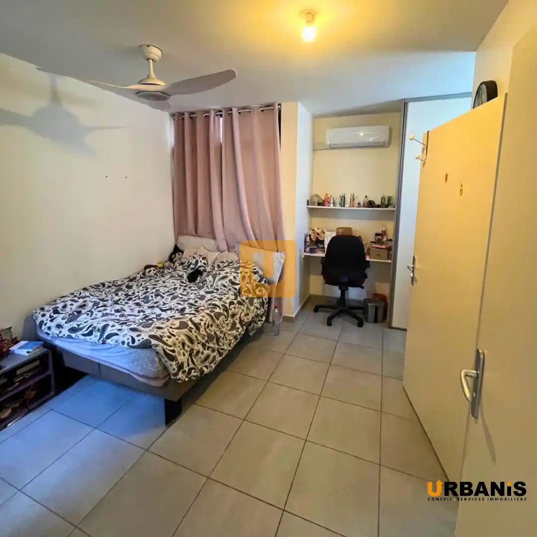 Photo 3 - Maison à vendre - Ancien 304 000 € 4 pièces 3 chambres 116,5 m² Le Port 97420