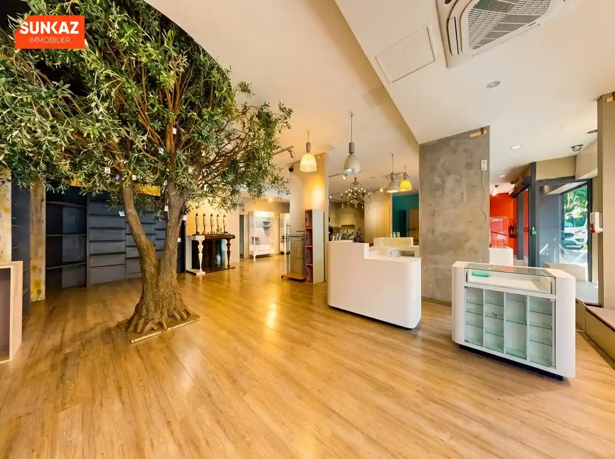Photo 3 - Local commercial à louer - Ancien 3 350 € HT 92 m² Saint-Pierre 97410