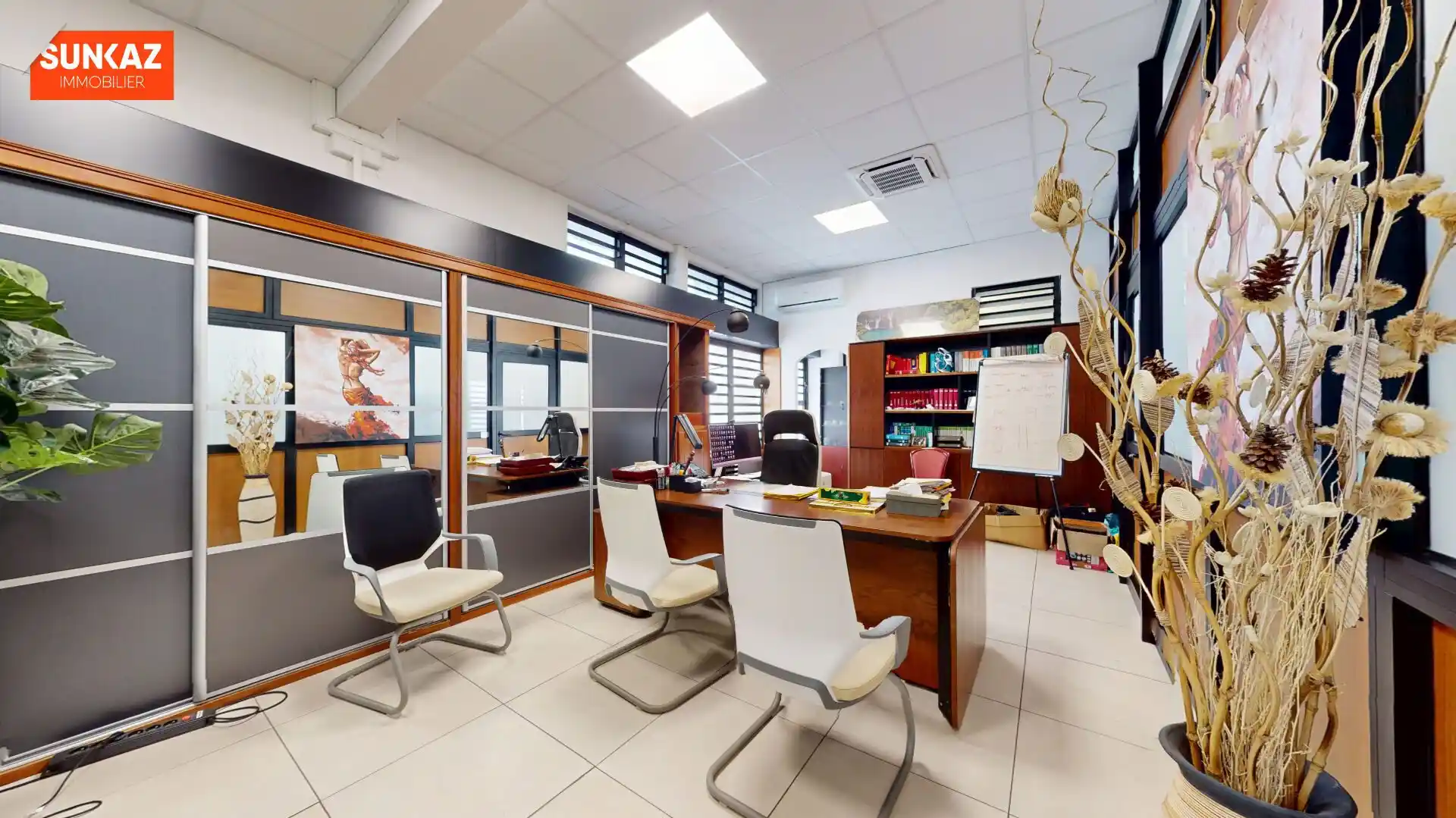 Photo 4 - Local / Bureaux à louer - Ancien 6 400 € 220 m² Saint-Pierre 97410
