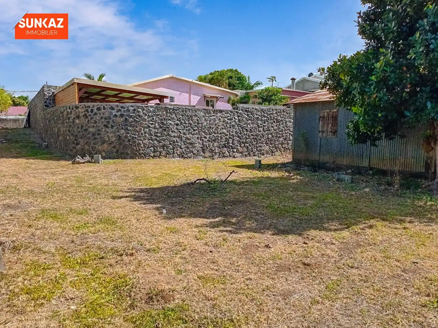 Photo 2 - Terrain à vendre - Ancien 234 000 € 654 m² Saint-Pierre 97410